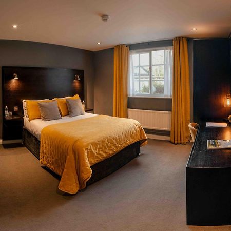 The Vicarage Hotel Холмс Чапел Екстериор снимка
