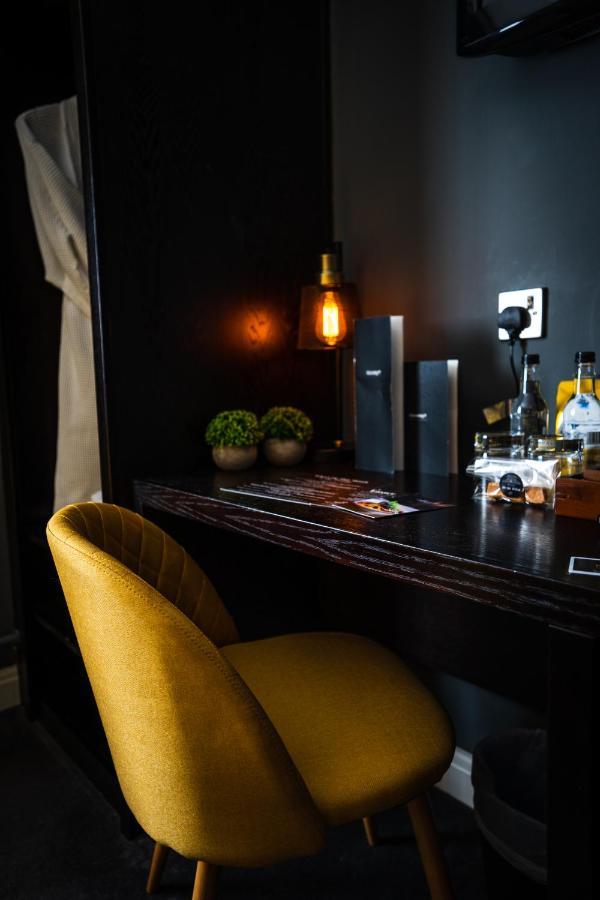 The Vicarage Hotel Холмс Чапел Екстериор снимка