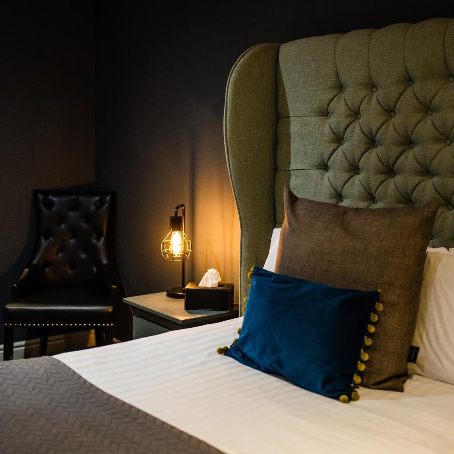 The Vicarage Hotel Холмс Чапел Екстериор снимка