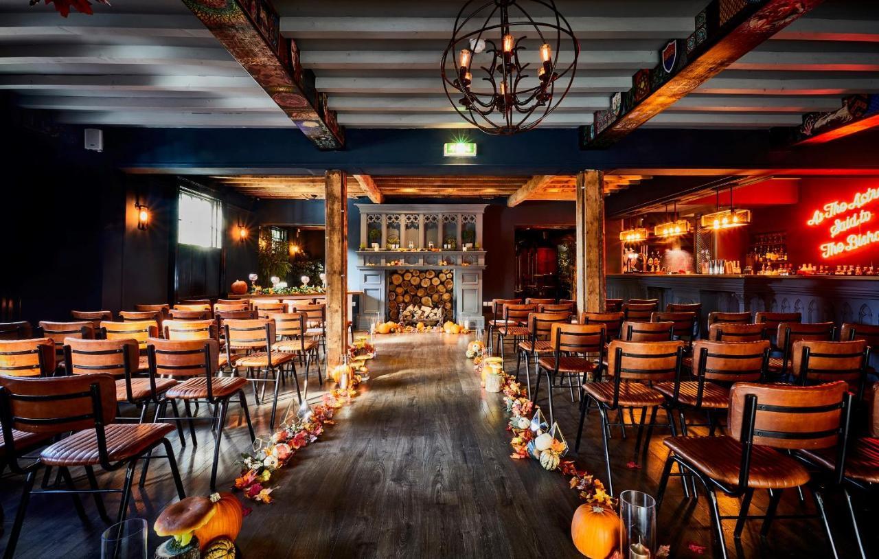 The Vicarage Hotel Холмс Чапел Екстериор снимка